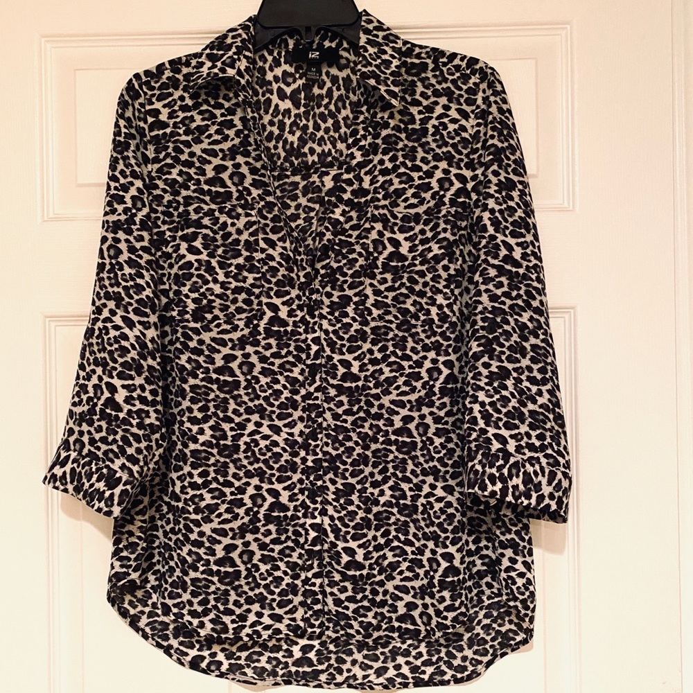 💥SALE 2 for $30 IZOD Animal Print Blouse